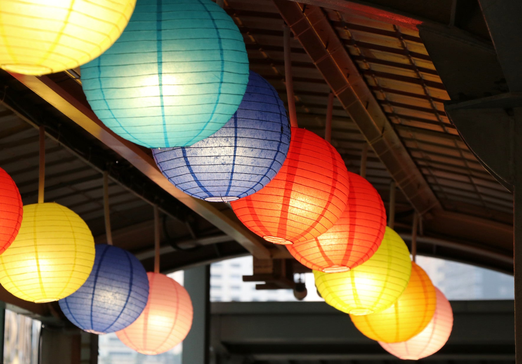How to Decorate with Paper Lanterns: A Guide to Transforming Your Space
