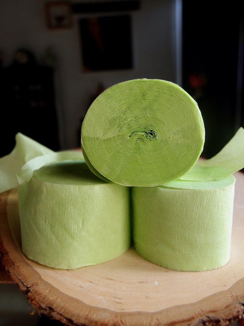 Mint Green Tissue Paper Streamers - 20 Rolls (1 x 30')